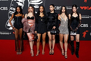 「KATSEYE、急成長の中での初ツアーやバズったGap広告について語る」