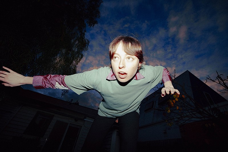 ステラ・ドネリー、3rdアルバムより新曲「Feel It Change」公開