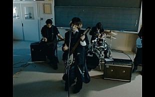 「Mega Shinnosuke、新曲「禁断少女10」MV舞台は学校」