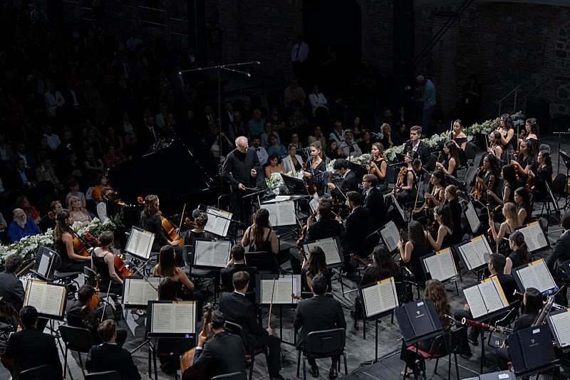 ＜ライブレポート＞世界的クラシック音楽祭【ツィナンダリ・フェスティバル2025】がジョージア中心部で開催