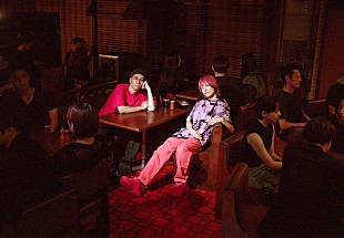 「鈴木実貴子ズ、ライブ会場から逃げ出し街を彷徨った経験を歌った「坂」MV公開」