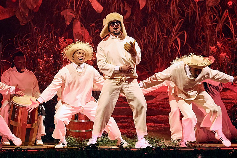 バッド・バニー、2026年【スーパーボウル】ハーフタイム・ショーのヘッドライナーに決定 