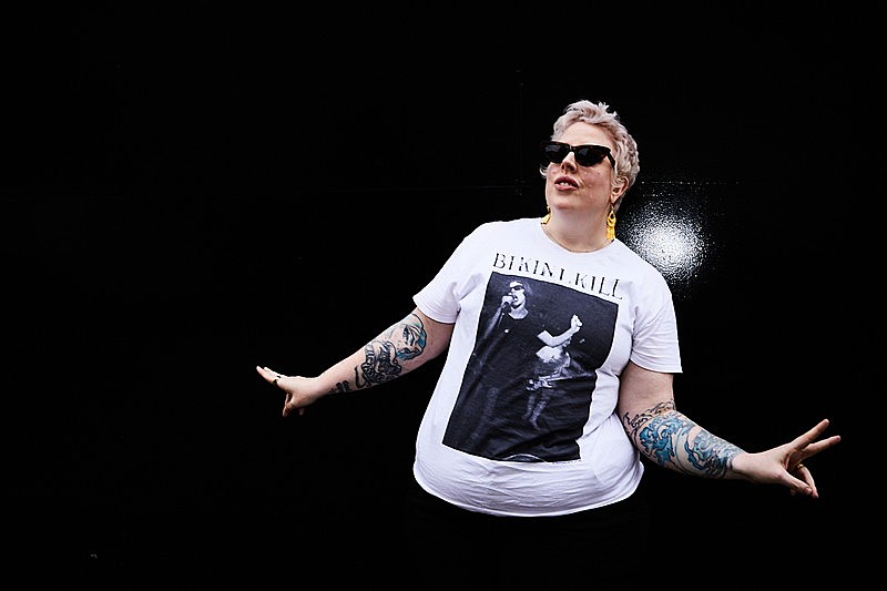 「ザ・ブレスド・マドンナ
Photo by Eva Pentel」2枚目/2