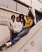 「多国籍オルタナティブK-POPバンドのBalming Tiger、Yaejiを迎えたダブル・シングルをリリース」1枚目/2