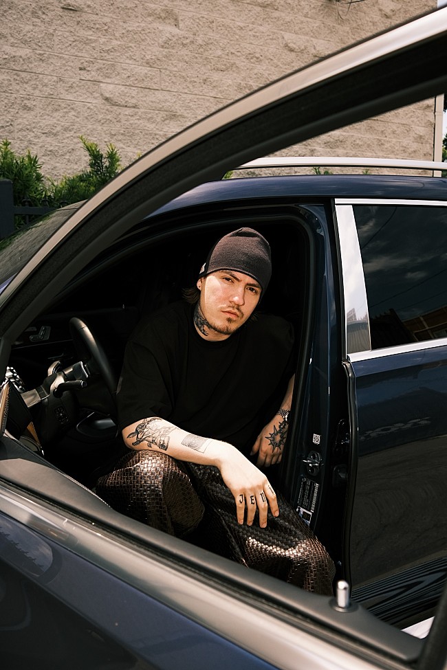 「トミー・リッチマン、ノスタルジック＆アップビートな新曲「SAN ANDREAS」公開」1枚目/2