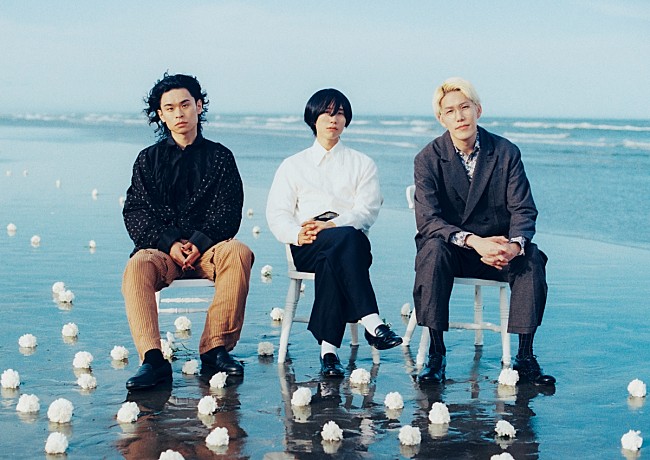 「おいしくるメロンパン、新ツアーを2026年1月より開催決定＆代表曲「色水」のライブ映像公開」1枚目/2