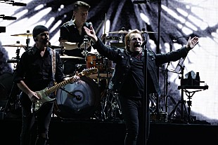 「U2、2025年【ウディ・ガスリー賞】を受賞「音楽には文化そのものを動かす力がある」」