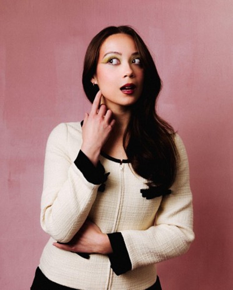 「レイヴェイ、「Santa Claus is Comin&#039; to Town」をカバー」1枚目/2