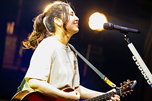 「＜ライブレポート＞阿部真央、全国ホールツアー【-On My Way Home-】ファイナル公演で伝えた感謝と未来への眼差し」