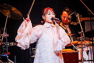 「＜ライブレポート＞花澤香菜、感謝と決意を伝えた3都市ビルボードライブ・ツアー最終公演」