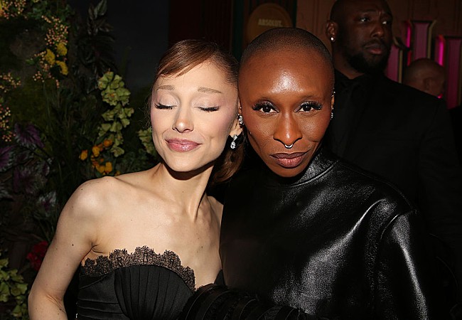 「シンシア・エリヴォ、『ウィキッド 永遠の約束』プレミアでアリアナ・グランデを守った行動は“本能だった”と語る」1枚目/1