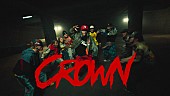 「岩田剛典、RIEHATAが振り付け＆ディレクション「CROWN」パフォーマンスMVを公開」1枚目/4