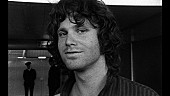 「ドアーズ現メンバーによる最新コメント＆パフォーマンスは必見、『The Doors: When You&amp;#039;re Strange』4Kで観るバンドの一栄一落」1枚目/10