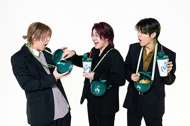 「ライブフィルム『MGA MAGICAL 10 YEARS ANNIVERSARY LIVE ～FJORD～ ON SCREEN』
ドキュメンタリー『MGA MAGICAL 10 YEARS DOCUMENTARY FILM ～THE ORIGIN～』
コンセッション商品」2枚目/6