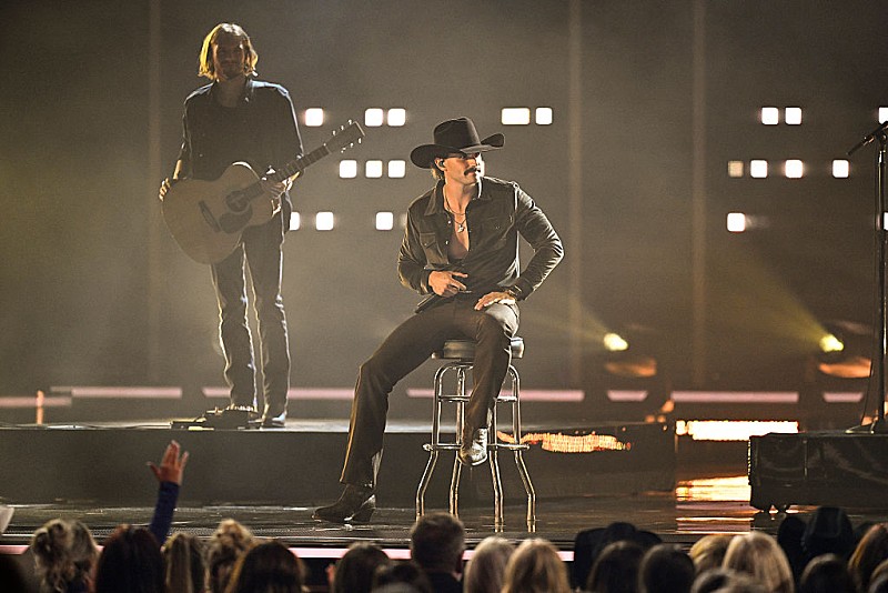 「タッカー・ウェットモア、米ナッシュビルの困窮家庭に100羽超のターキーを寄付　サンクスギビングで支援広がる」1枚目/1