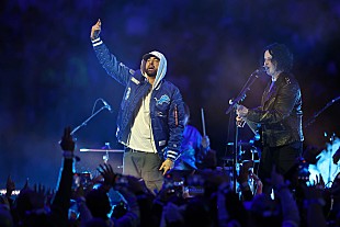 「エミネム＆ジャック・ホワイト、デトロイトの【NFL サンクスギビング・デー・ゲーム】ハーフタイム・ショーで初共演」