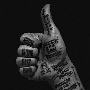 「SKY-HI、3年ぶりニューALを自身の誕生日12/12に配信決定＆収録曲「The Best Revenge」のライブ映像公開」