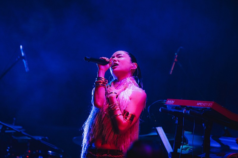 「＜ライブレポート＞「共に成長していく」Awichが家族・仲間・ファンと分かち合った特別な夜」1枚目/23