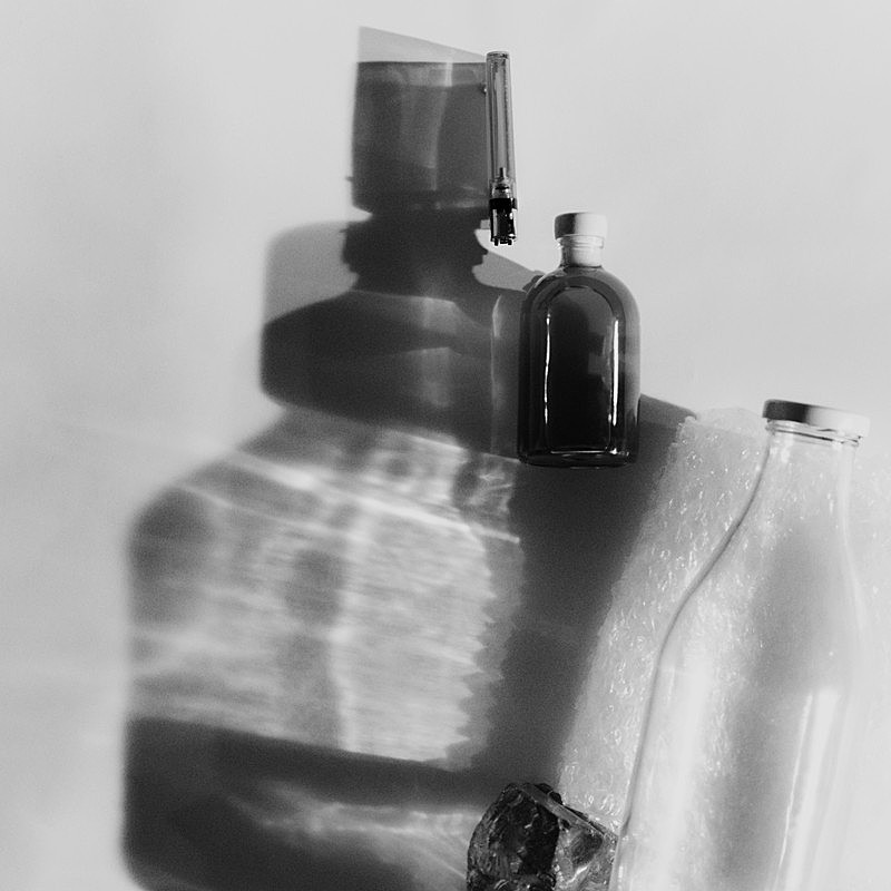 「Official髭男dism 配信シングル「Sanitizer」」2枚目/3