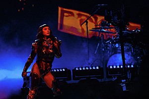 ケイティ・ペリー「<ライブレポート>ケイティ・ペリー、久々の日本公演で深めたファンとの絆「みんなは、私にとって特別!」」