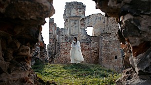 「milet、アニメ『葬送のフリーレン』第2期EDテーマ「The Story of Us」MVはチェコで撮影」