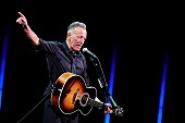 「ブルース・スプリングスティーン、米NJ州でのチャリティ公演でICEを痛烈批判「ミネアポリスから出て行け」」1枚目/1