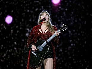 「テイラー・スウィフト／アラニス・モリセット／ケニー・ロギンスほか、2026年【ソングライターの殿堂】入りが決定」