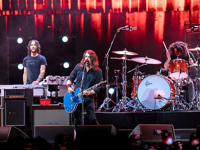 デイヴ・グロール、フー・ファイターズの新作アルバム完成を認めオーストラリア再訪も示唆