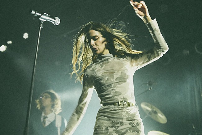 「＜ライブレポート＞バー・イタリアが見せた鮮やかな変貌、最新作『Some Like It Hot』のあふれるダイナミズム」1枚目/5