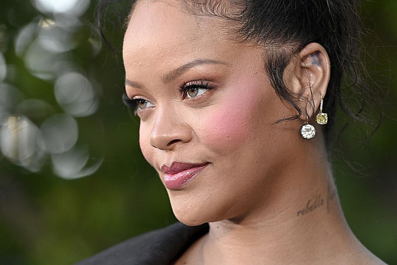 リアーナ「Diamonds」をペッパピッグがカバー、BTSほか楽曲収録の『Peppa Pig Pop』から新MV公開