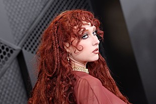 「【第68回グラミー賞授賞式(R)】チャペル・ローン、大胆なニップルリング・ドレスへの反応を笑い飛ばす「そこまで突飛じゃない」」