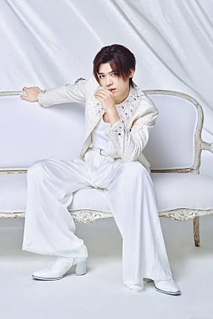 「新浜レオン、4/15に1st EP『New Beginning』リリース決定　表題曲「LOVE しない？」はこっちのけんとが楽曲提供」