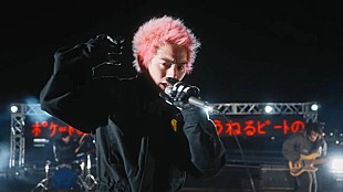 「SATOH、新曲「新時代」MVを渋谷スクランブル交差点やヘリポートで撮影」