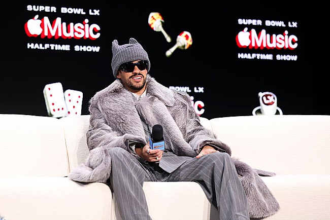 「【第60回NFLスーパーボウル】バッド・バニー、ハーフタイム・ショー抜擢は想定外も“大きなパーティーになる”と語る」1枚目/1