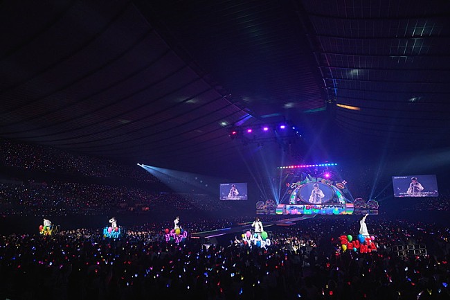 「【M!LK ARENA TOUR 2025-2026「SMILE POP!」】Photo by 笹森健一、小坂茂雄、高橋まりな」2枚目/19