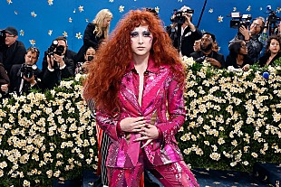 「ワッサーマン創設者のエプスティーン関係疑惑、チャペル・ローンら所属アーティストが続々反応」