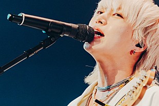 「ヤングスキニー、“人間臭く繊細で腹の据わった”日本武道館初ワンマン「俺はこれからも芯を貫く」」