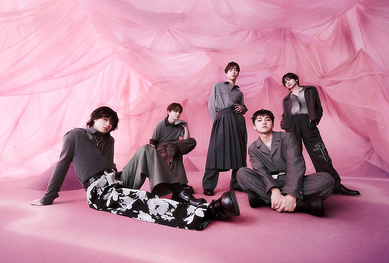 「STARGLOW、新ビジュアル＆ニューシングル『USOTSUKI』収録内容を公開」1枚目/11