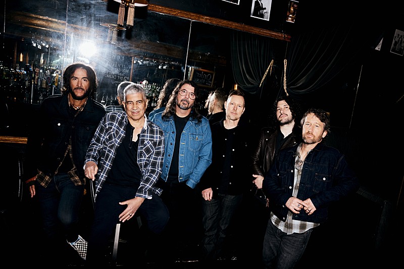 フー・ファイターズ、ニューALより新曲「Caught In The Echo」＆日本語入り国内盤ジャケット公開