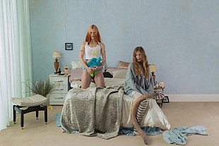 「ウェット・レッグ、『サタデー・ナイト・ライブUK』初回で2曲披露」