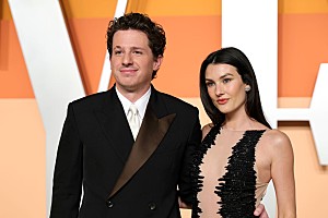 チャーリー・プース「チャーリー・プース、第1子ジュード誕生を祝して「Hey Jude」を披露」