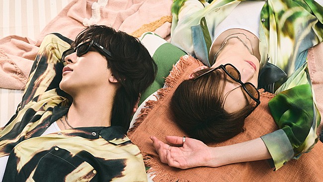 「ROIROM、新曲「DRESS CODE」MVコンセプトは“魔法の鏡”」1枚目/3