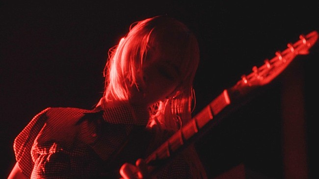 「a子、ニューAL『lovely moments』特典映像から「racy」ライブ映像を公開」1枚目/3