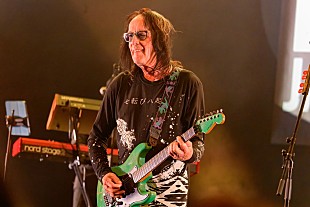 「＜ライブレポート＞トッド・ラングレン、世代を超えたオーディエンスを魅了したキャリア総括の来日公演」