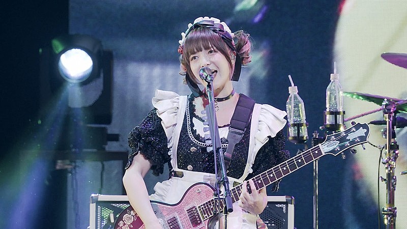 「BAND-MAID、最新キラーチューン「Dilly-Dally」お給仕（ライブ）映像公開」1枚目/3
