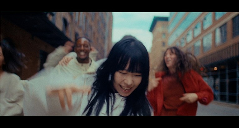 紫今「紫 今、“ルーツをたどる”「New Walk」MVをニューヨークで撮影」