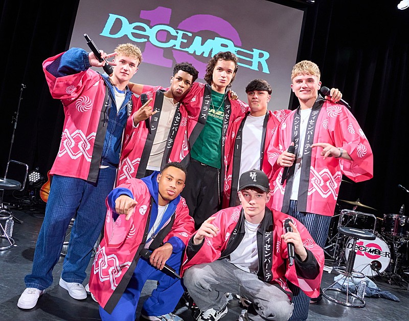 「＜レポート＞期待の新人7人組グループ、ディセンバー・テンが初来日　100名限定ショーケースで黄色い歓声が飛び交う」1枚目/10
