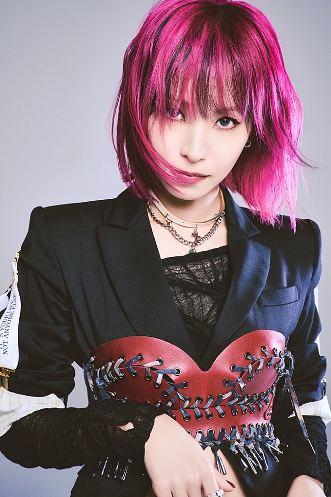 「＜Archive＞LiSA、「紅蓮華」「炎」「Catch the Moment」などトップ10入り18曲 チャートデータで振り返る15年の軌跡」1枚目/1