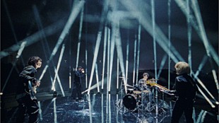 「Official髭男dism、ワンカットで「スターダスト」パフォーマンスするMV公開」