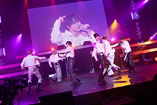 「TAGRIGHT、プレデビューEP『SEARCHRIGHT』本日配信リリース　収録曲「TOUCH」初披露時のライブレポート到着」